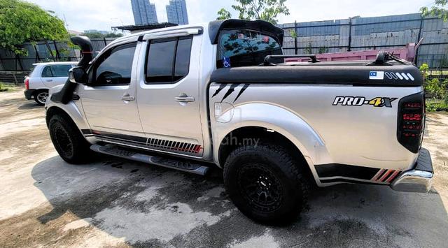 NISSAN NAVARA 2.5 LE fULLSPEC 4X4 - 3