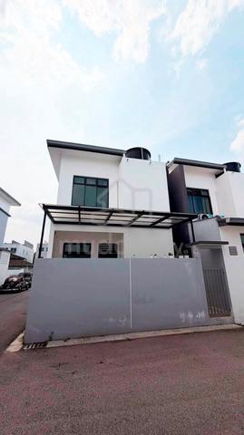 Green Avenue @ Adda Heights Double Storey Terrace House End Lot 1