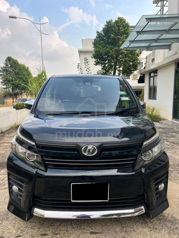2016 Toyota VOXY 2.0 X (A) 8 seater - 4