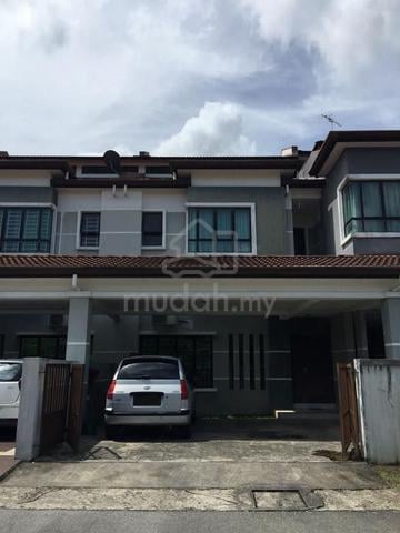 Double storey terrace house @one resident courtyard mjc 2