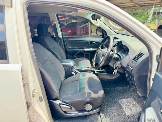 2014 Toyota HILUX 2.5 G VNT (A) - 4