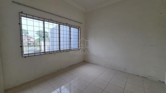 Single Storey Intermediate 12 Mile Taman Poh Kwong 1