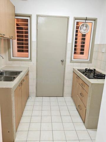 Mandarina Court 1