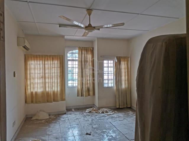 Bigger house 2sty 22x75 double storey bandar puteri klang 1
