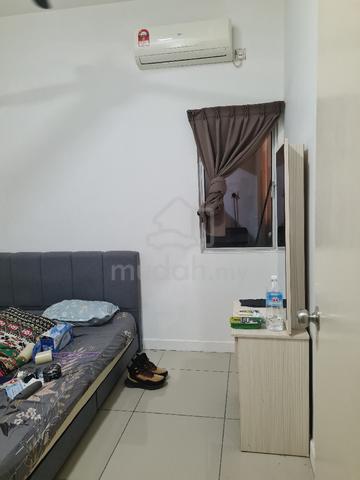 Greenfield Regency Tampoi room rental 1