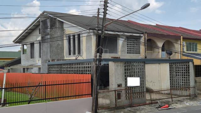 Rock Road Corner Terrace with Extension. 1