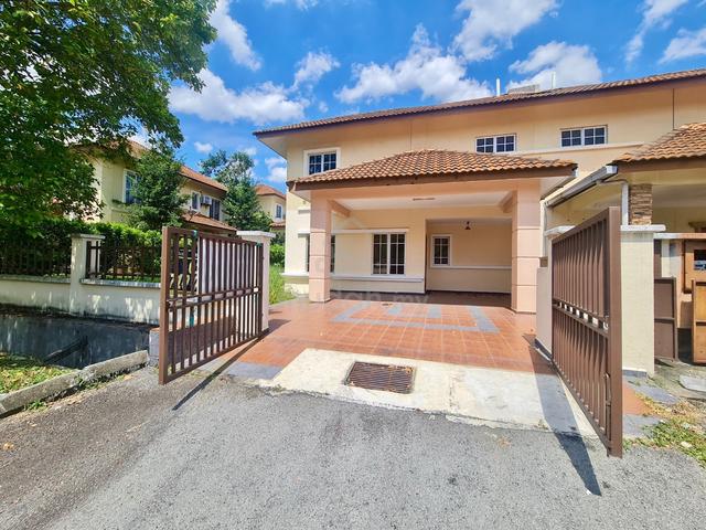 Semi D House Double Storey, Seksyen 6 Bandar Bukit Mahkota [FREEHOLD] 1