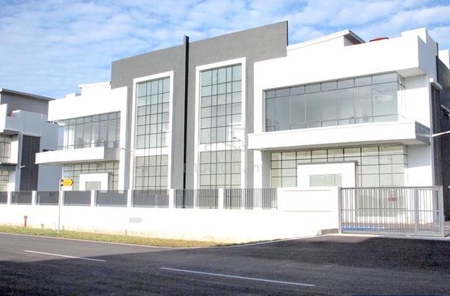 Ulu Choh, Pekan Nanas, Johor 5 Units Factory For Rent 1