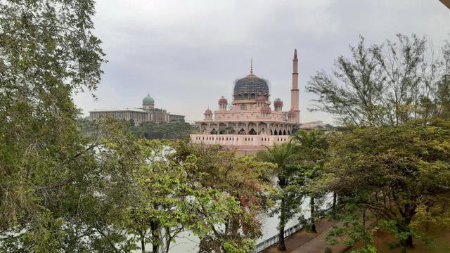 [FREE MOT & SPA] Zero Downpayment, Astana Lakefront Semi D Putrajaya 3
