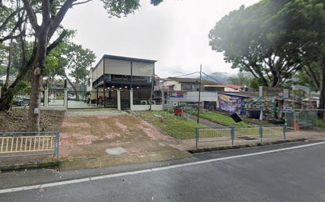 Tanjung Bungah / 2 Storey Semi Detached / Commercial Use / Main Road 1