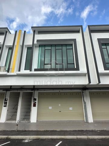 Kluang Tasik Indah Shop Lot (Ground Floor) - New Condition 1