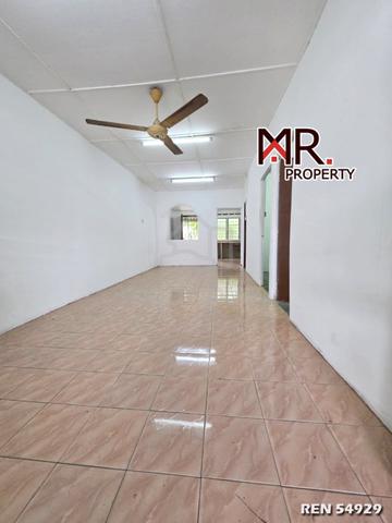 KITCHEN EXTENDED @ Single Storey Terrace Bandar Puteri Jaya FOR SALE 1