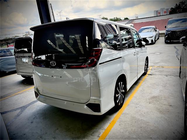 2022 Toyota NOAH 2.0 SZ (A) - 4