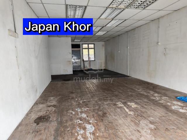 3Storey Shop Lot For Sale at – Butterworth Raja Uda Facing Main Road 1