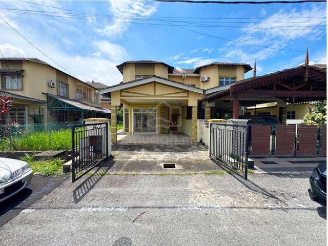 Double Storey Semi D Taman Dahlia, Bandar Baru Salak Tinggi, Sepang 1