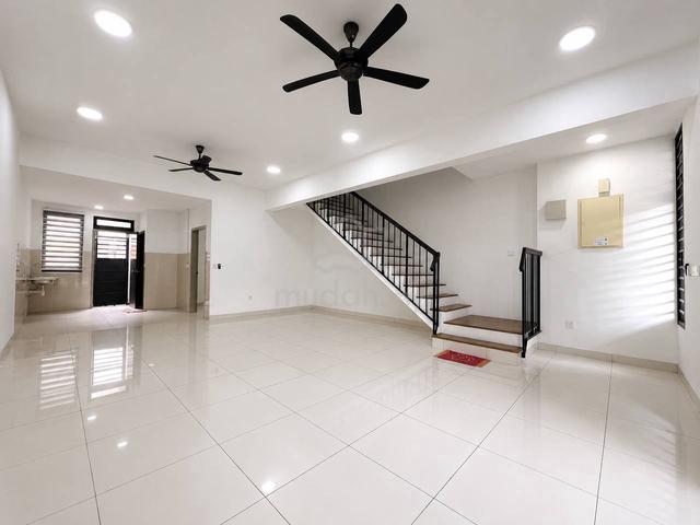 [Move In Condition] Double Storey Elmina Valley 1 Elmina West U16 1