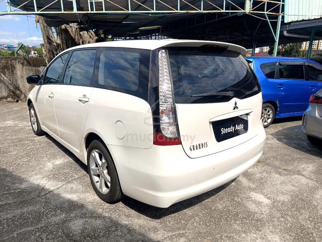 2010 Mitsubishi GRANDIS 2.4 MIVEC (A) FATHERS DAY - 5