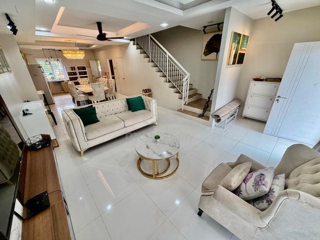 (FULLY FURNISHED+CANTIK)2 Storey House Casa Green Cybersouth Dengkil 1