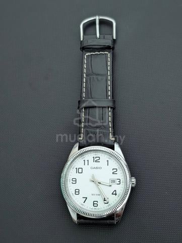 Casio MTP Classic Watch - photo 3 of 3