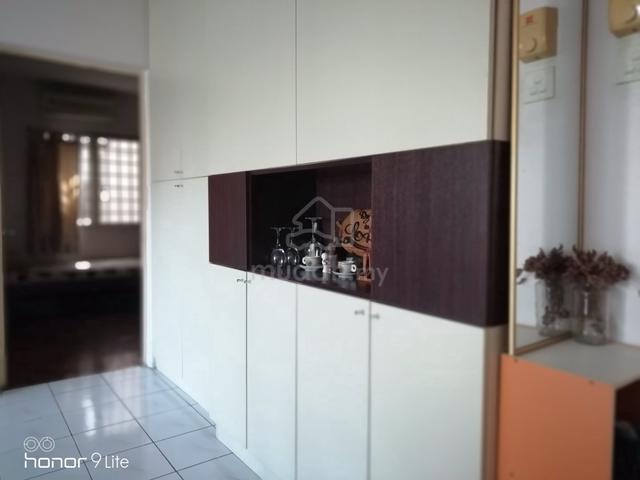saujana apartment 1