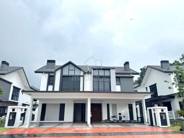 Facing Field Arundina Setia Eco park Brand New Semi D Fully renovated 1