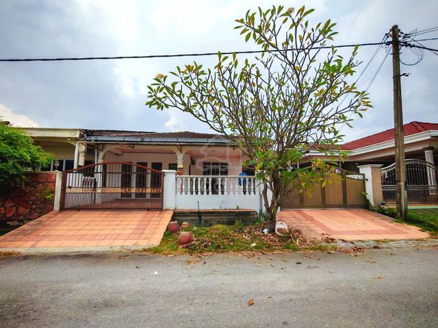 FREEHOLD RENOVATED Single Storey Semi Detach House Sungai Jelok Kajang 1