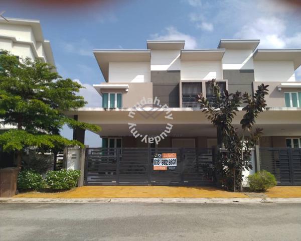 Fully Renovate Mahkota Height 2 Story Semi-D House 1