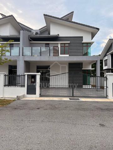 Semi-D New Unit Near UKM Seksyen 3 1