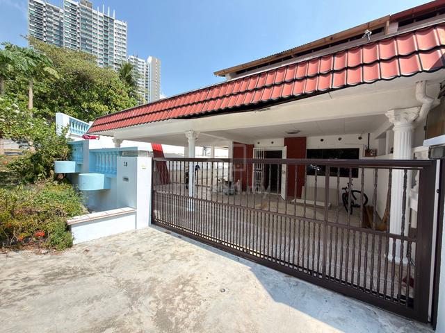 Gelugor Taman Brown Lorong Endah 2-Storey Corner Large Land Semi-D !! 1