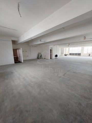 Pearl Avenue 1st Floor Corner Shop 2000sf Pearl City c Mart S Ampat 1