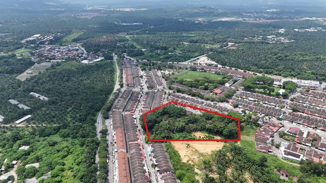 Tanah 2.4 Ekar Taman Seruling Emas Sungai Jawi Freehold Geran Individu 1