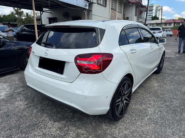 2017 Mercedes Benz A180 1.6 SPORT (A) - 4