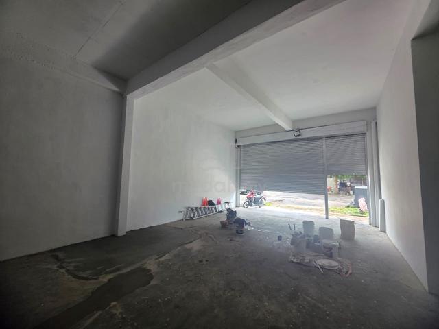 Villaraya Sungai Lalang Link Factory- 1.5 Storey, Newly Painted, 30x80 1