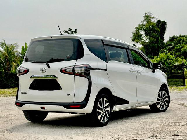 (FULL LON ARRANGEABLE 2017)Toyota SIENTA 1.5 V (A) - 2