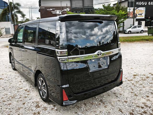 2021 Toyota VOXY ZS Kirameki / 7 SEATERS / 34k KM - 3