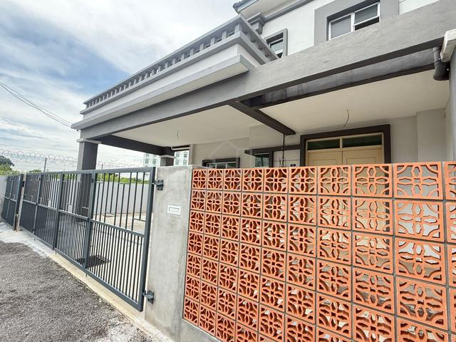 ENDLOT SEMI D! 2 Storey Taman Limbongan Jaya, Melaka Tengah 1
