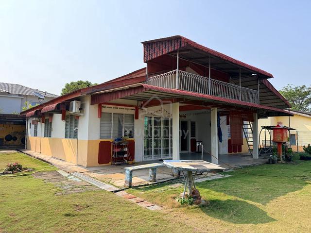 Melaka Taman Perwira Cheng Single Storey Bungalow With Spacious Land 1