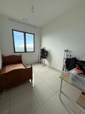 Kiara Plaza 4