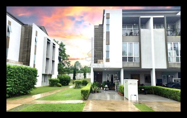 DEPOSIT FLEXIBLEš„ ENDLOT GROUND FLOOR Townhouse 1.5 Storey Ridgefield 1