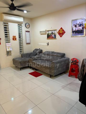 Fully Furnished Middle Room 1