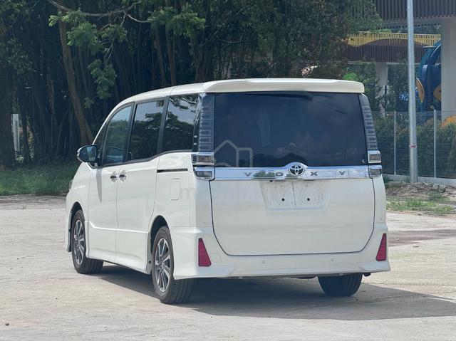 7 Seat‼️2021/25 Toyota VOXY 2.0 ZS KIRAMEKI III(A) - 4