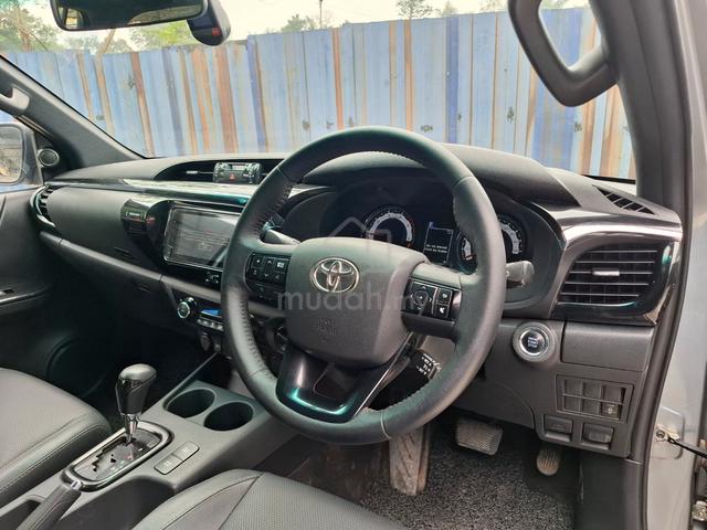 2020 Toyota HILUX 2.8 BLACK EDITION loan kedai - 5