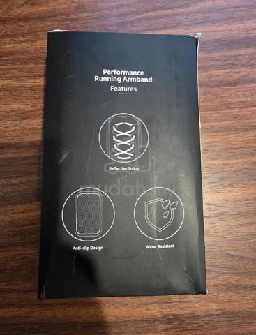 Performance Running Armband Water Resistant Phone - photo 2 of 3
