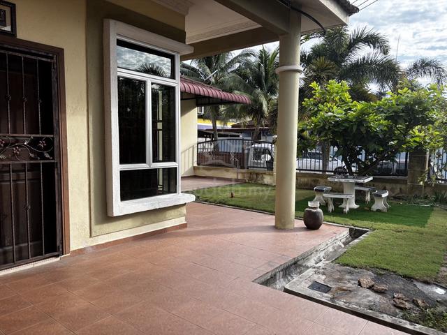 Rumah Teres Corner Lot Untuk Disewa 1