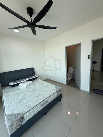 Room for Rent at La Casa Lunas 1