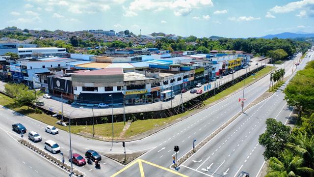 FACING MAINLOAD SHOPLOT Double Storey Shoplot Taman Kempas Kulim Kedah 1
