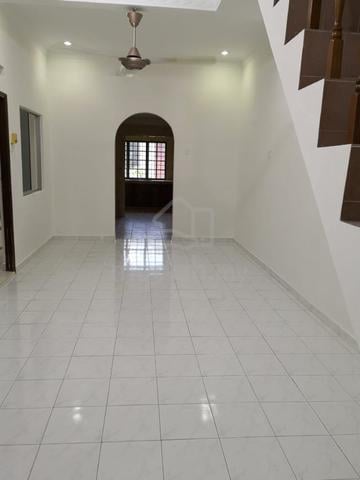 1.5 storey Desa jaya kepong 3 1 room renovated 1