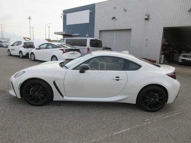 2022 Toyota GR86 RZ 2.4 - 4