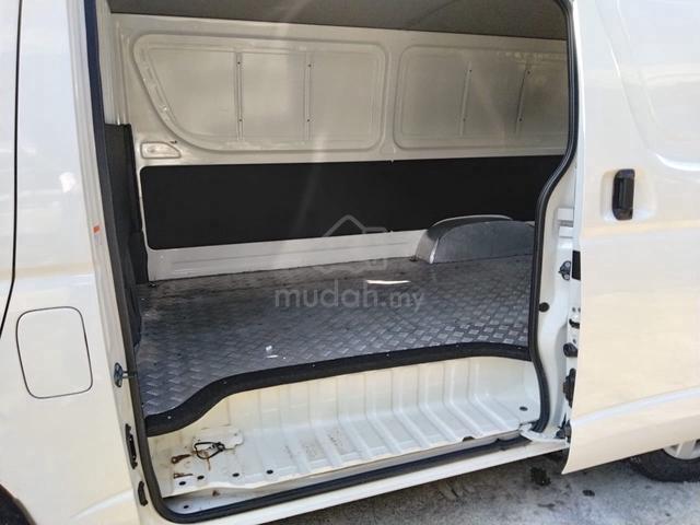 2024 Toyota HIACE 2.5 KDH200R ENHANCED (M) - 4
