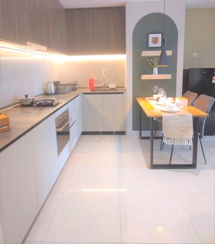 LINQ SKY RESIDENCES (Datum Jelatek) 1